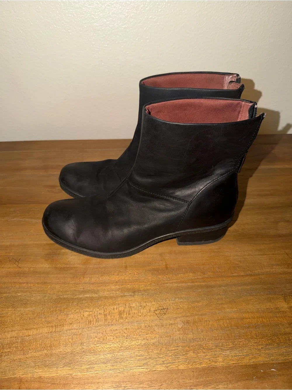 Dansko sleek black